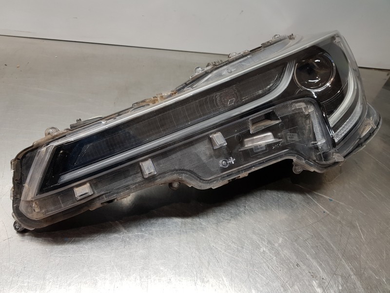 Recambio de faro izquierdo para toyota corolla touring sports (e21) hybrid referencia OEM IAM 8117002S70  
