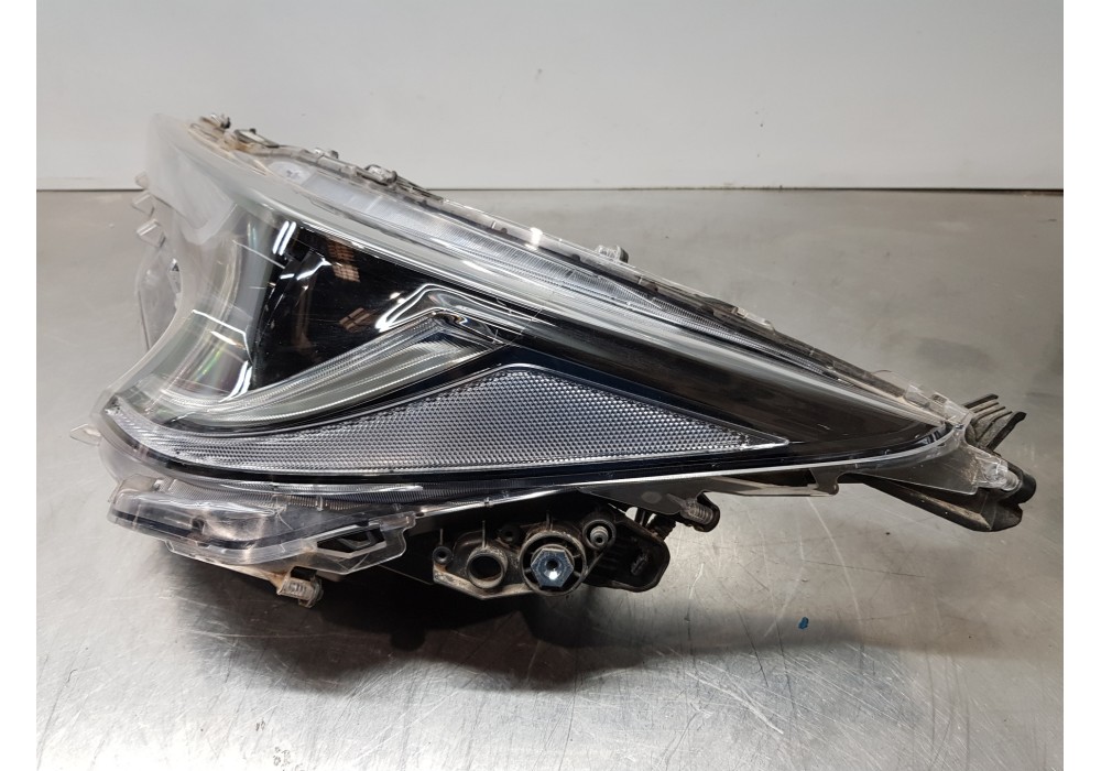Recambio de faro izquierdo para toyota corolla touring sports (e21) hybrid referencia OEM IAM 8117002S70  