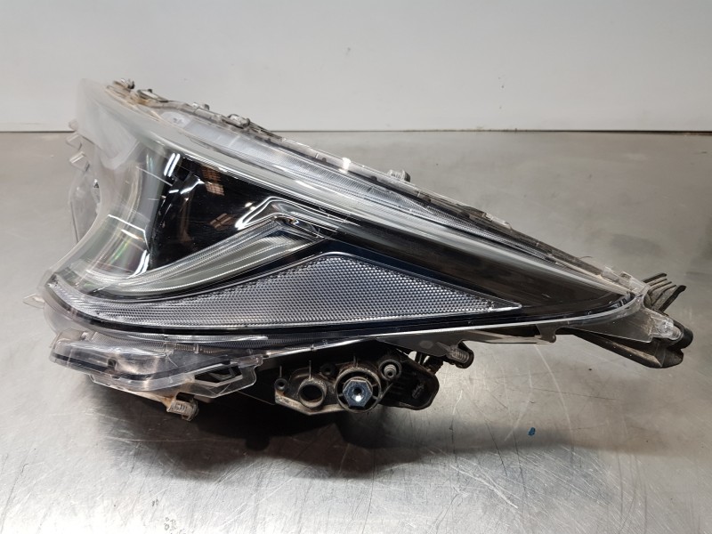 Recambio de faro izquierdo para toyota corolla touring sports (e21) hybrid referencia OEM IAM 8117002S70  