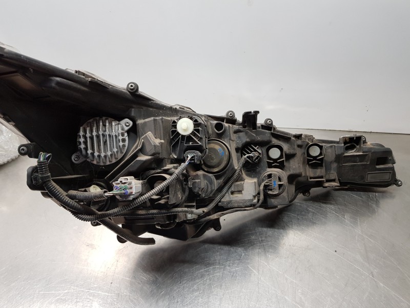 Recambio de faro izquierdo para toyota corolla touring sports (e21) hybrid referencia OEM IAM 8117002S70  