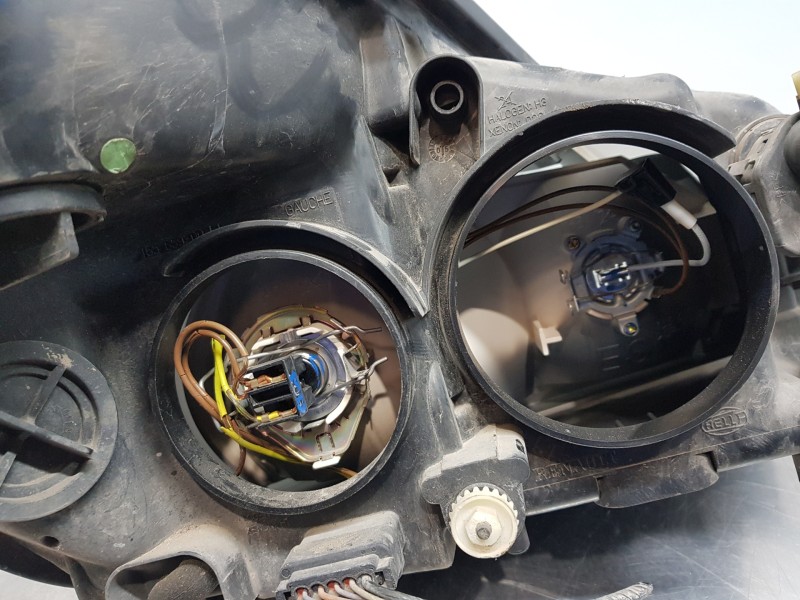 Recambio de faro izquierdo para renault espace iv (jk0) dynamique referencia OEM IAM 7701053979  