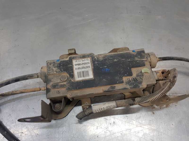 Recambio de freno de mano electrico para renault espace iv (jk0) dynamique referencia OEM IAM 8200418646  