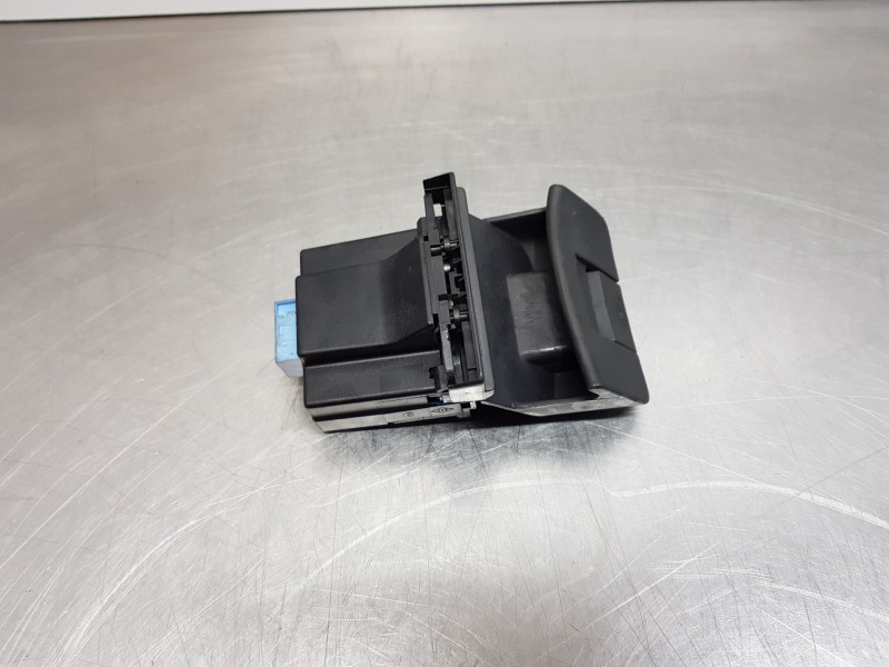 Recambio de freno de mano electrico para renault espace iv (jk0) dynamique referencia OEM IAM 8200550545  