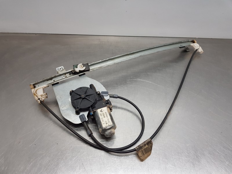 Recambio de elevalunas trasero derecho para renault espace iv (jk0) dynamique referencia OEM IAM 8200017910  