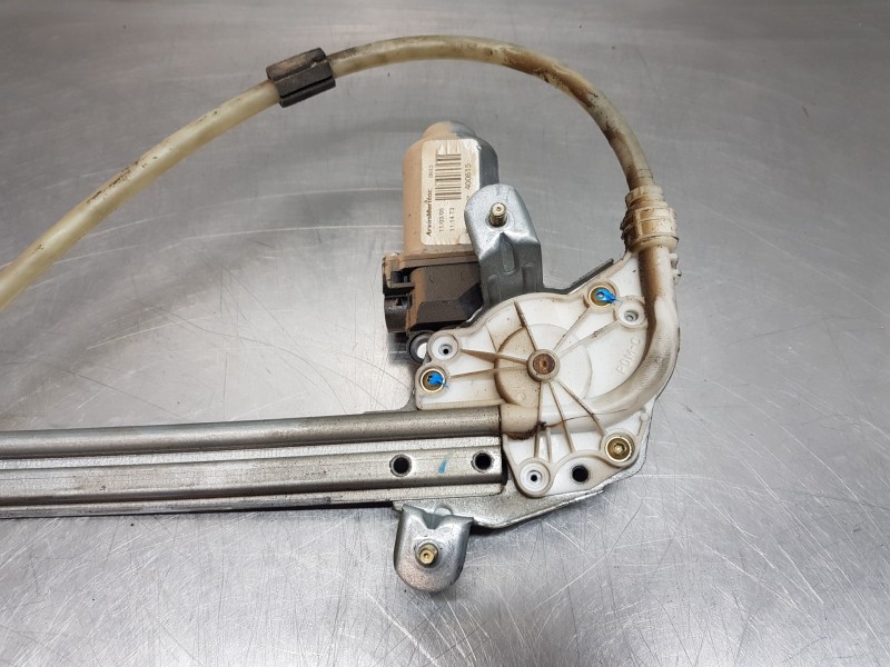 Recambio de elevalunas trasero izquierdo para renault espace iv (jk0) dynamique referencia OEM IAM 8200017909  