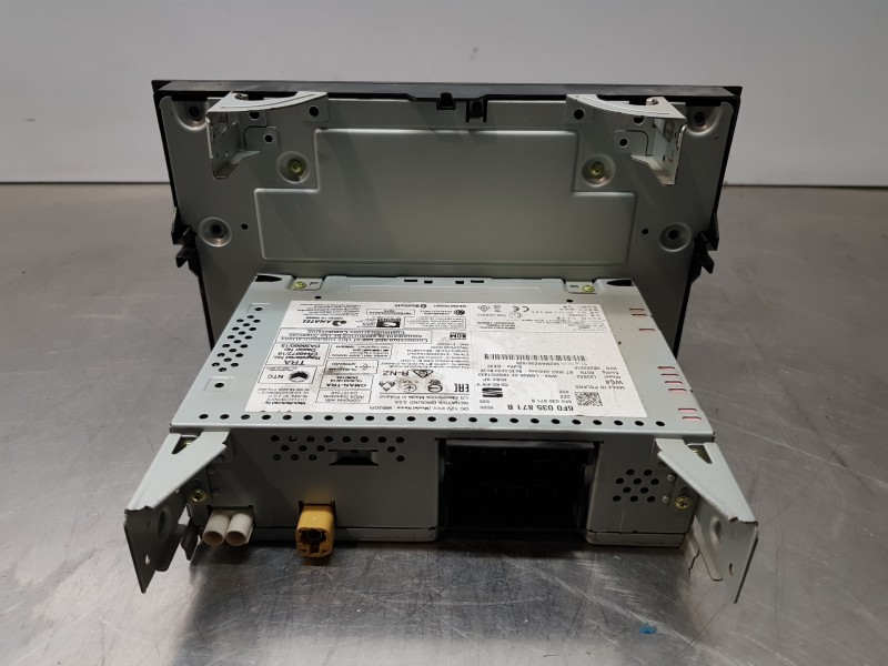 Recambio de pantalla multifuncion para seat ibiza (kj1) style referencia OEM IAM 6F0035871B  