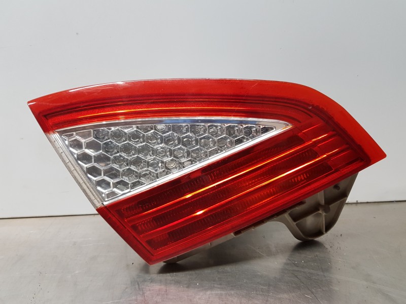 Recambio de piloto trasero izquierdo interior para ford mondeo ber. (ca2) referencia OEM IAM 1486771  