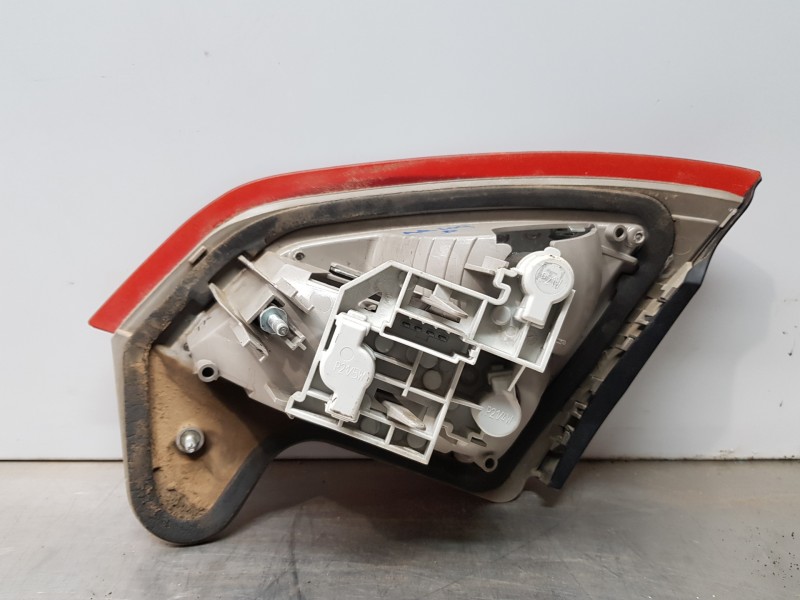 Recambio de piloto trasero izquierdo interior para ford mondeo ber. (ca2) referencia OEM IAM 1486771  