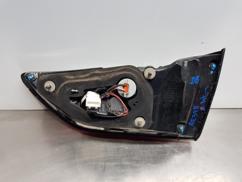 Recambio de piloto trasero izquierdo interior para kia ceed sportswagon hybrid referencia OEM IAM 92403J7100  