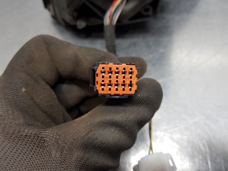 Recambio de retrovisor derecho para peugeot 5008 allure referencia OEM IAM 1635224280  