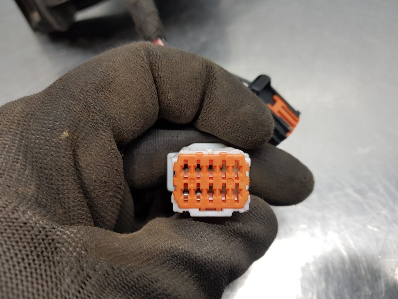 Recambio de retrovisor derecho para peugeot 5008 allure referencia OEM IAM 1635224280  