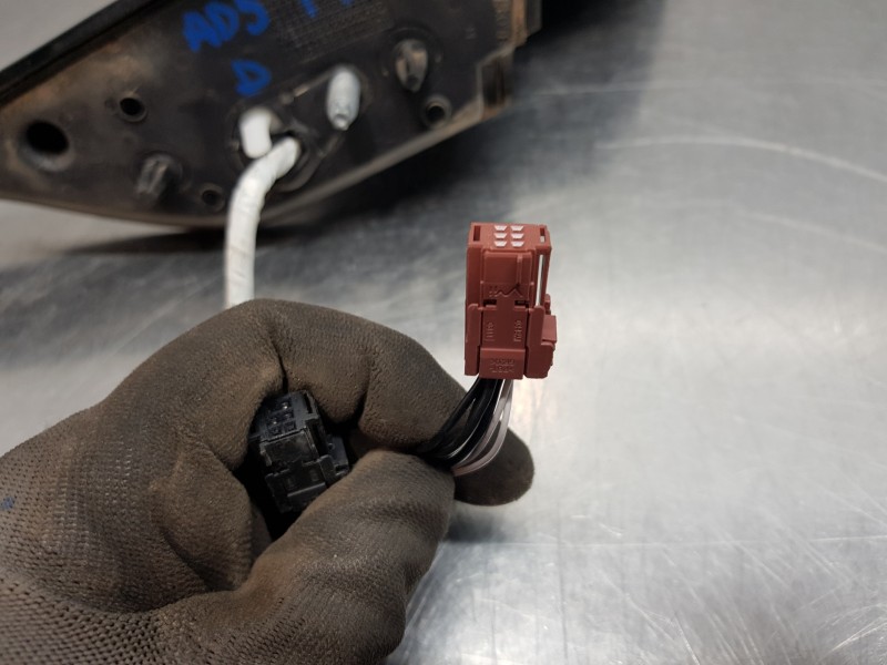 Recambio de retrovisor derecho para peugeot 2008 (p1) pure tech referencia OEM IAM 1611240780  