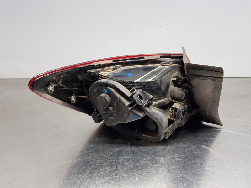 Recambio de piloto trasero derecho para seat leon (5f1) style referencia OEM IAM 5F0945096D  