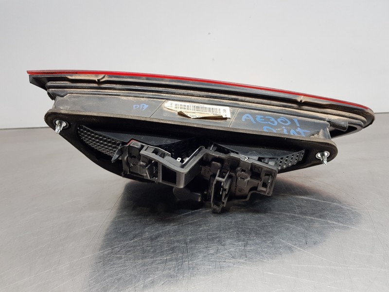 Recambio de piloto trasero derecho interior para seat leon (5f1) style referencia OEM IAM 5F0945094J  