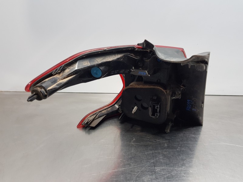 Recambio de piloto trasero derecho para peugeot 2008 (p1) pure tech referencia OEM IAM 9826730380  