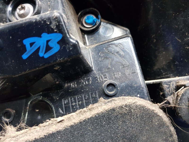 Recambio de piloto trasero derecho para peugeot 2008 (p1) pure tech referencia OEM IAM 9826730380  