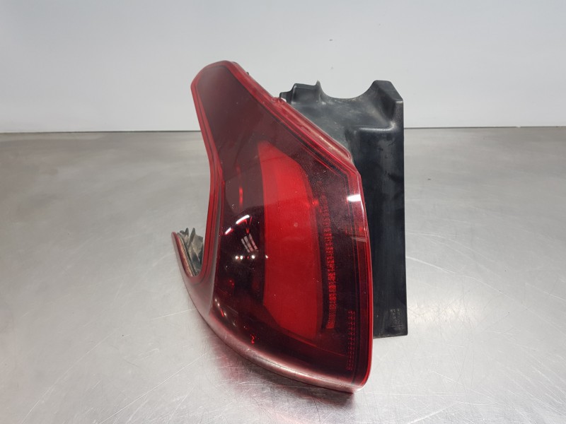 Recambio de piloto trasero izquierdo para peugeot 2008 (p1) pure tech referencia OEM IAM 9826730480  