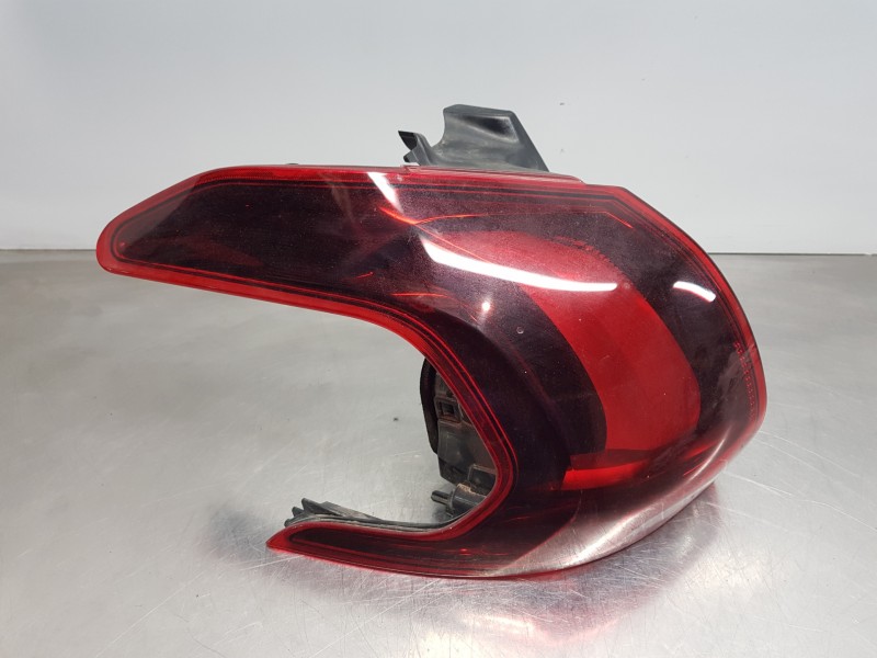 Recambio de piloto trasero izquierdo para peugeot 2008 (p1) pure tech referencia OEM IAM 9826730480  