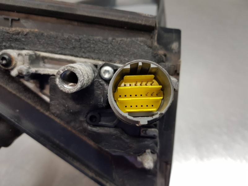 Recambio de retrovisor derecho para renault espace iv (jk0) dynamique referencia OEM IAM 7701053700  