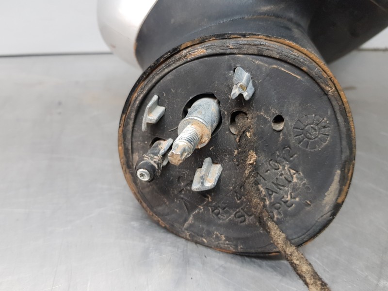 Recambio de retrovisor derecho para ford fiesta (ccn) confort referencia OEM IAM 2104865 C1BB17682DD 