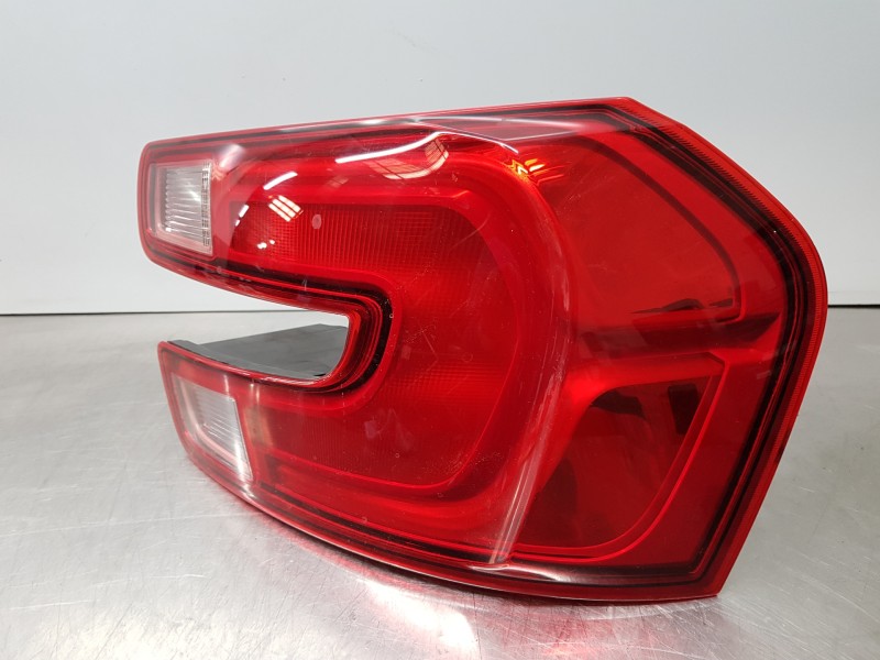 Recambio de piloto trasero derecho para citroen c4 grand picasso exclusive referencia OEM IAM 9676853880  