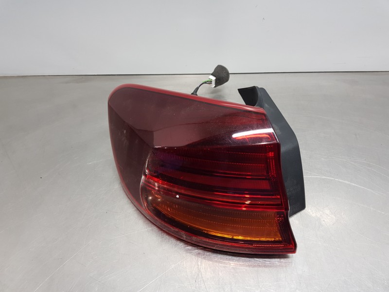 Recambio de piloto trasero izquierdo para kia ceed sportswagon hybrid referencia OEM IAM 92401J7100  