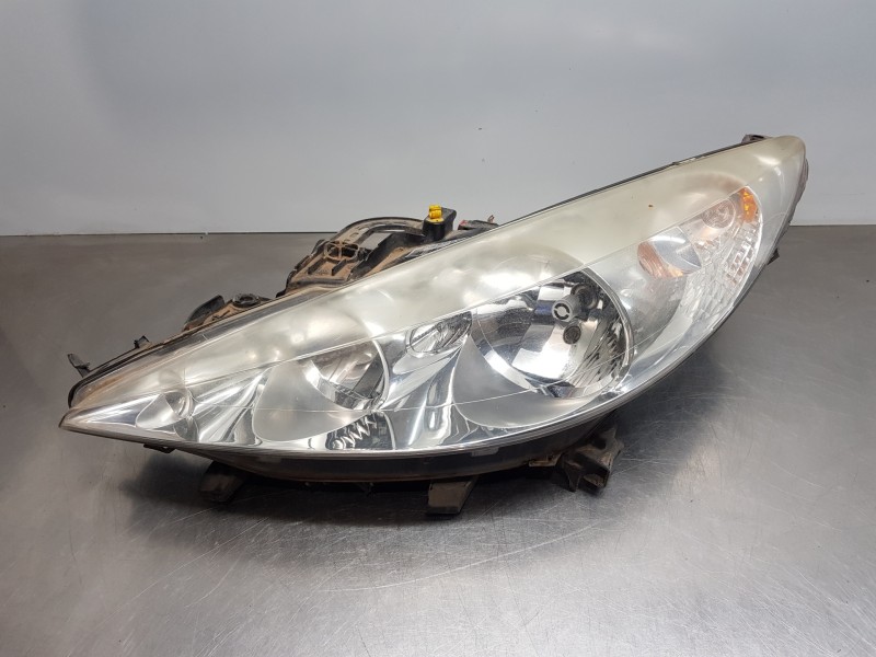 Recambio de faro izquierdo para peugeot 207 urban referencia OEM IAM 620895  