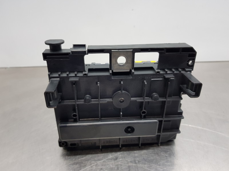 Recambio de caja reles / fusibles para peugeot 207 urban referencia OEM IAM 9664055780  