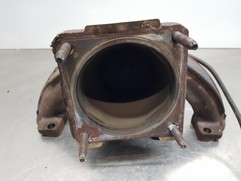 Recambio de colector escape para peugeot 207 urban referencia OEM IAM 0341F9  