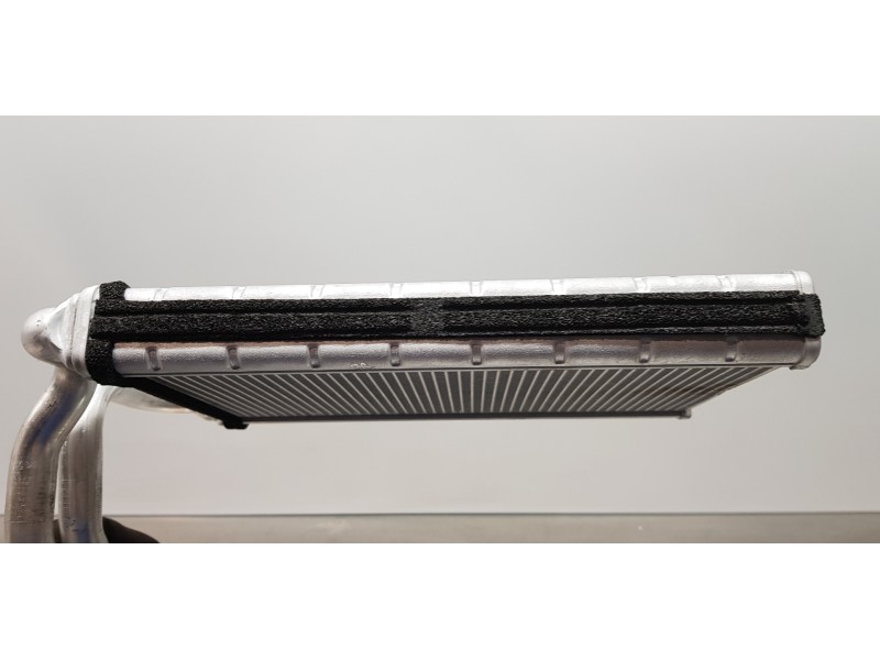 Recambio de radiador calefaccion / aire acondicionado para hyundai tucson hybrid referencia OEM IAM 97138N7000  