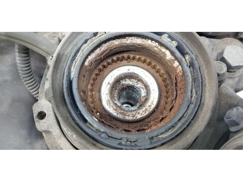 Recambio de mangueta delantera izquierda para ssangyong kyron 200 xdi limited referencia OEM IAM 4121109004  