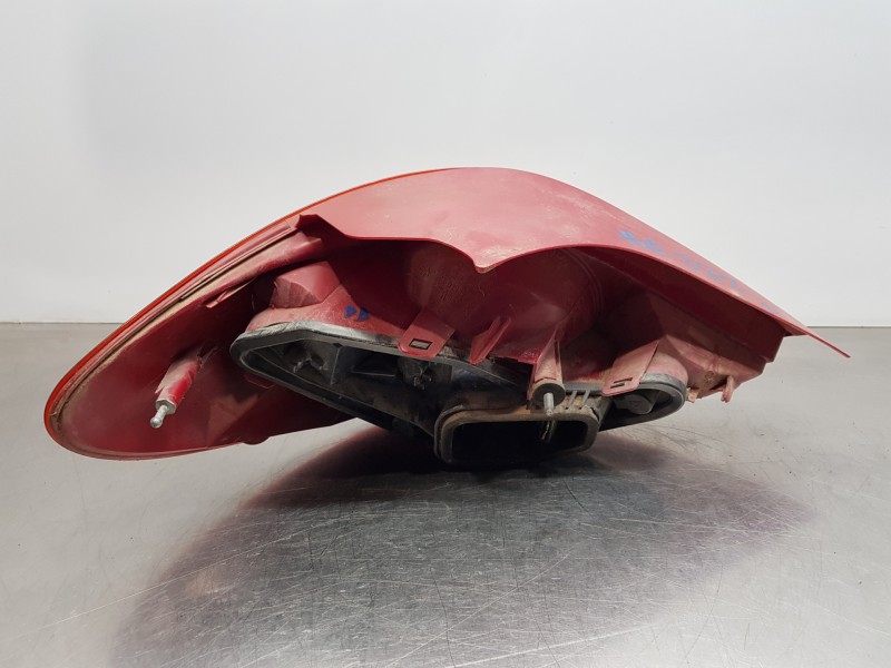 Recambio de piloto trasero derecho para peugeot 207 urban referencia OEM IAM 6351Y7  