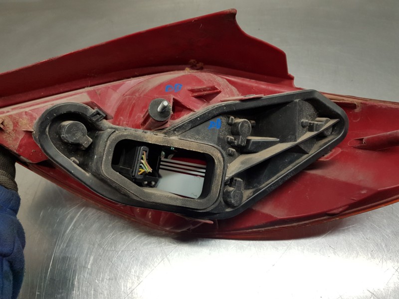 Recambio de piloto trasero izquierdo para peugeot 207 urban referencia OEM IAM 6350Y7  