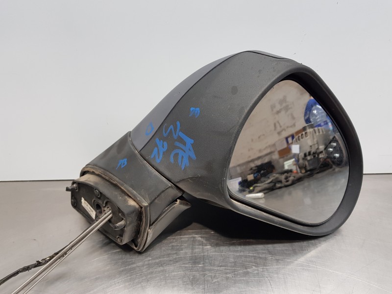 Recambio de retrovisor derecho para peugeot 207 urban referencia OEM IAM 8149ZF  