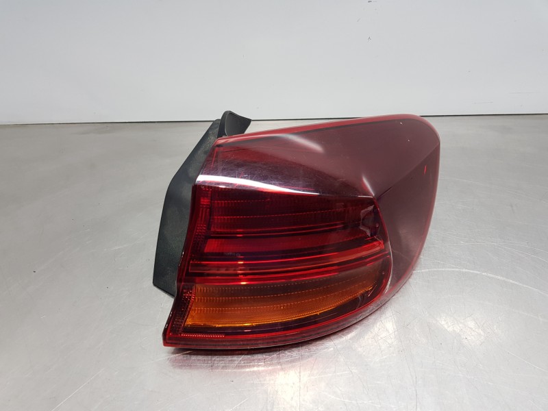 Recambio de piloto trasero derecho para kia ceed sportswagon hybrid referencia OEM IAM 92402J7100  