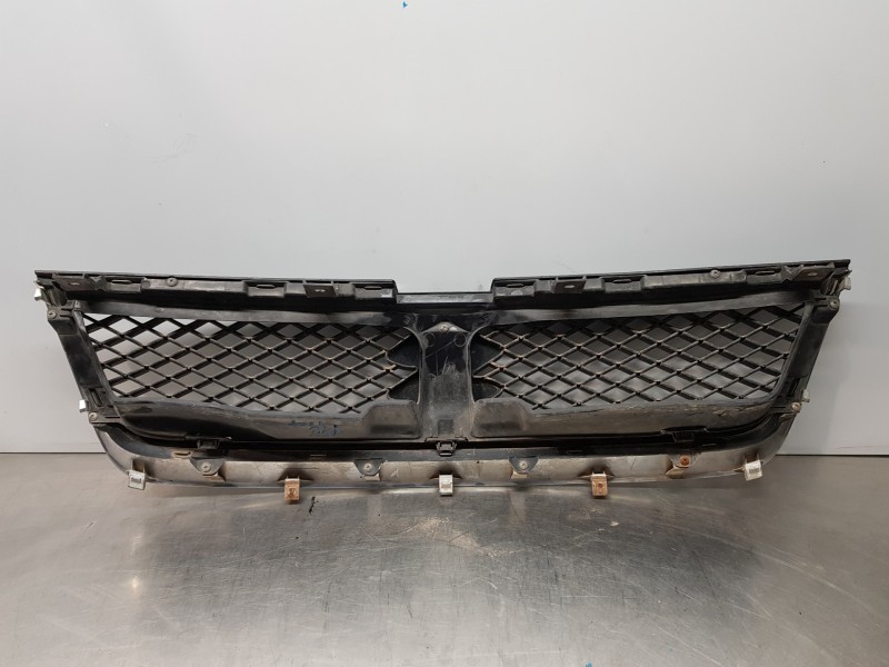 Recambio de rejilla delantera para suzuki grand vitara jb (jt) jlx referencia OEM IAM 7174165J0038B  