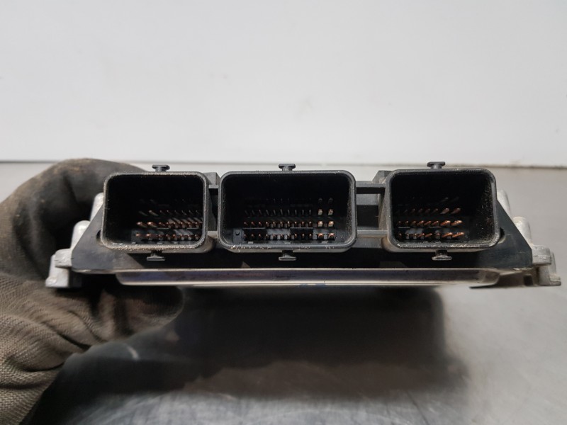 Recambio de centralita motor uce para suzuki grand vitara jb (jt) jlx referencia OEM IAM 8200518648 0281012569 