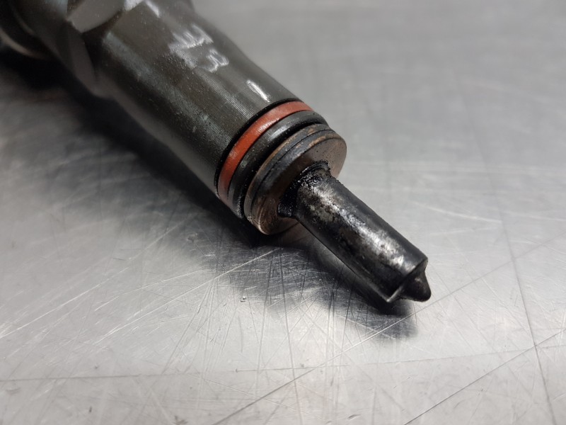 Recambio de inyector para volkswagen golf v berlina (1k1) highline referencia OEM IAM 0414720215  