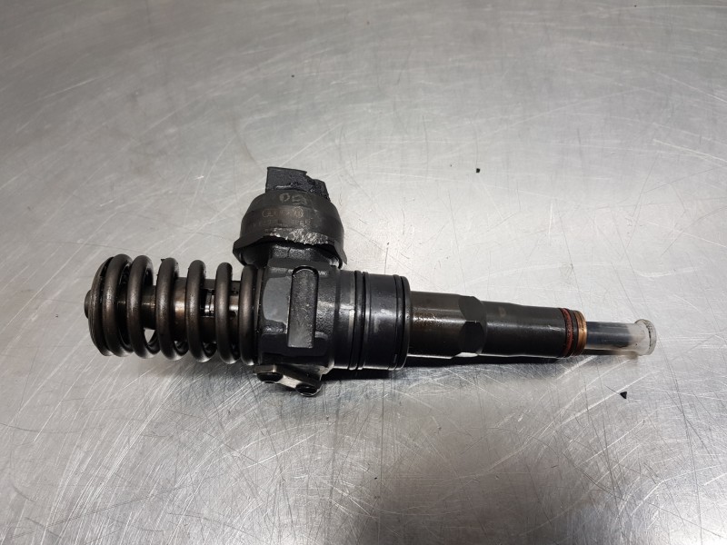 Recambio de inyector para volkswagen golf v berlina (1k1) highline referencia OEM IAM 0414720215  