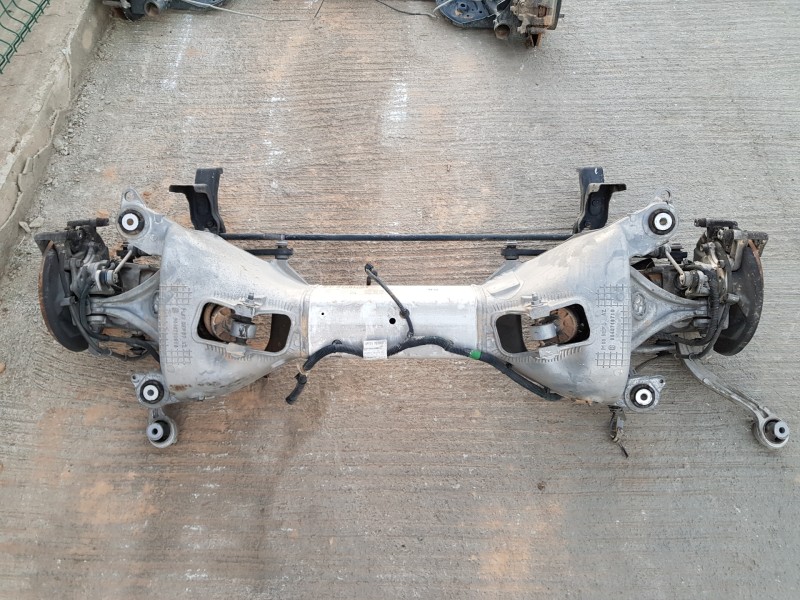 Recambio de puente trasero para citroen ds 7 crossback referencia OEM IAM 9817524080  