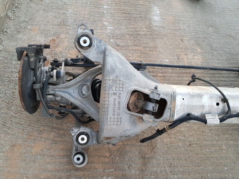 Recambio de puente trasero para citroen ds 7 crossback referencia OEM IAM 9817524080  