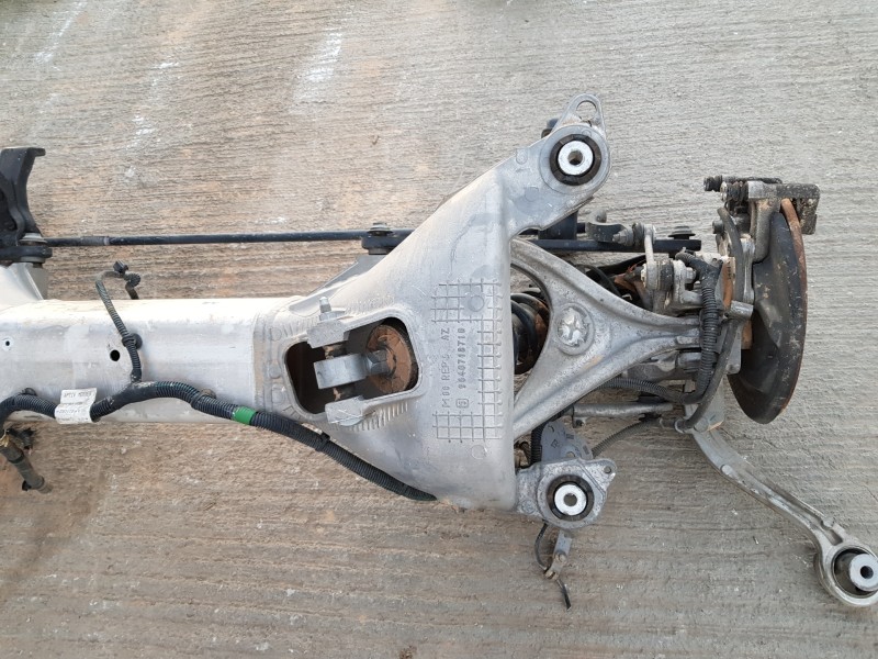 Recambio de puente trasero para citroen ds 7 crossback referencia OEM IAM 9817524080  