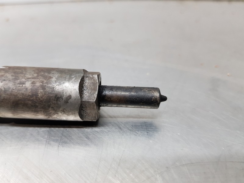 Recambio de inyector para peugeot 308 confort referencia OEM IAM 0445110311  