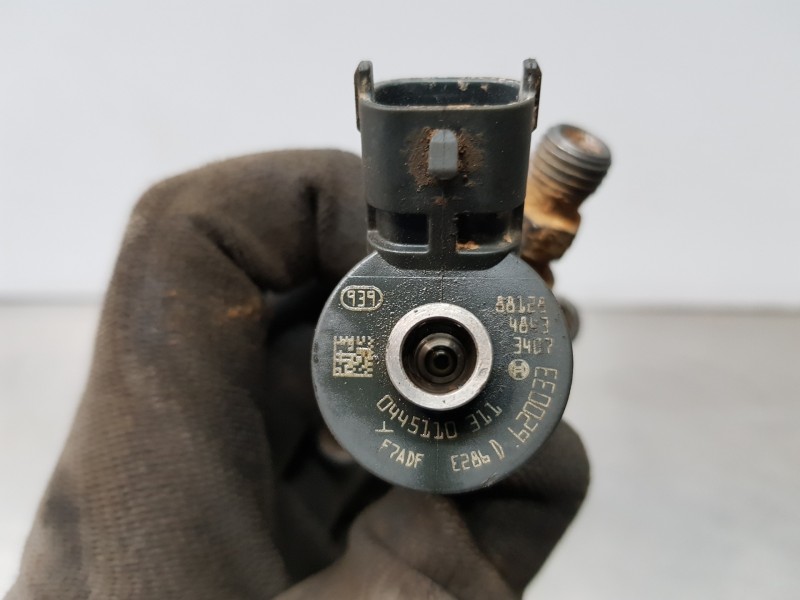 Recambio de inyector para peugeot 308 confort referencia OEM IAM 0445110311  