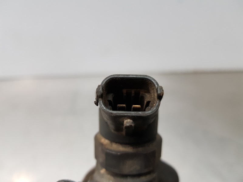 Recambio de inyector para peugeot 308 confort referencia OEM IAM 0445110311  