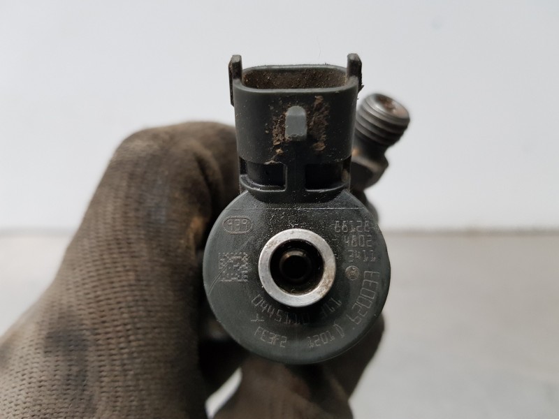 Recambio de inyector para peugeot 308 confort referencia OEM IAM 0445110311  