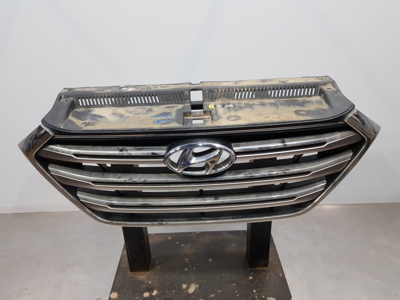 Recambio de rejilla delantera para hyundai tucson klass referencia OEM IAM 86350D7100 86342D7000 86300D7000