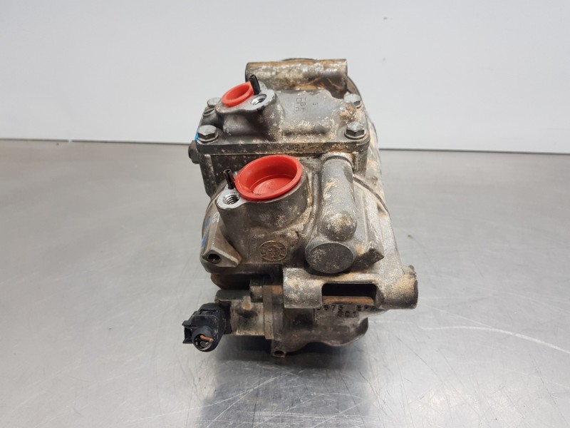 Recambio de compresor aire acondicionado para volkswagen golf v berlina (1k1) highline referencia OEM IAM 1K0820803G  