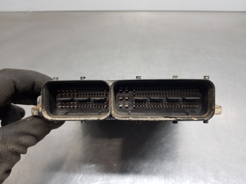 Recambio de centralita motor uce para volkswagen golf v berlina (1k1) highline referencia OEM IAM 03G906016B  