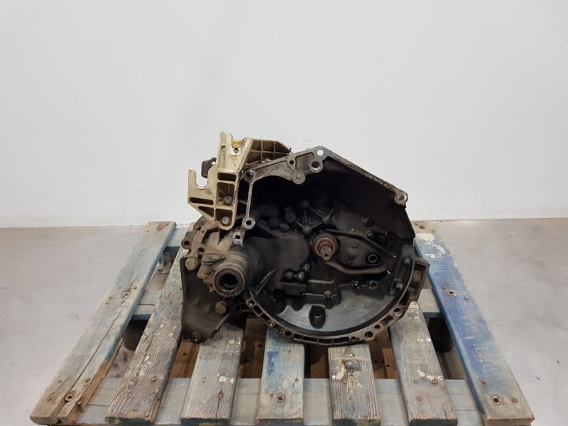 Recambio de caja cambios para peugeot 207 urban referencia OEM IAM 20CQ65  